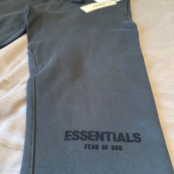 Essentials Fear of God - S22 Sweatpants - Stretch Limo - All Size - Picture 3 of 5